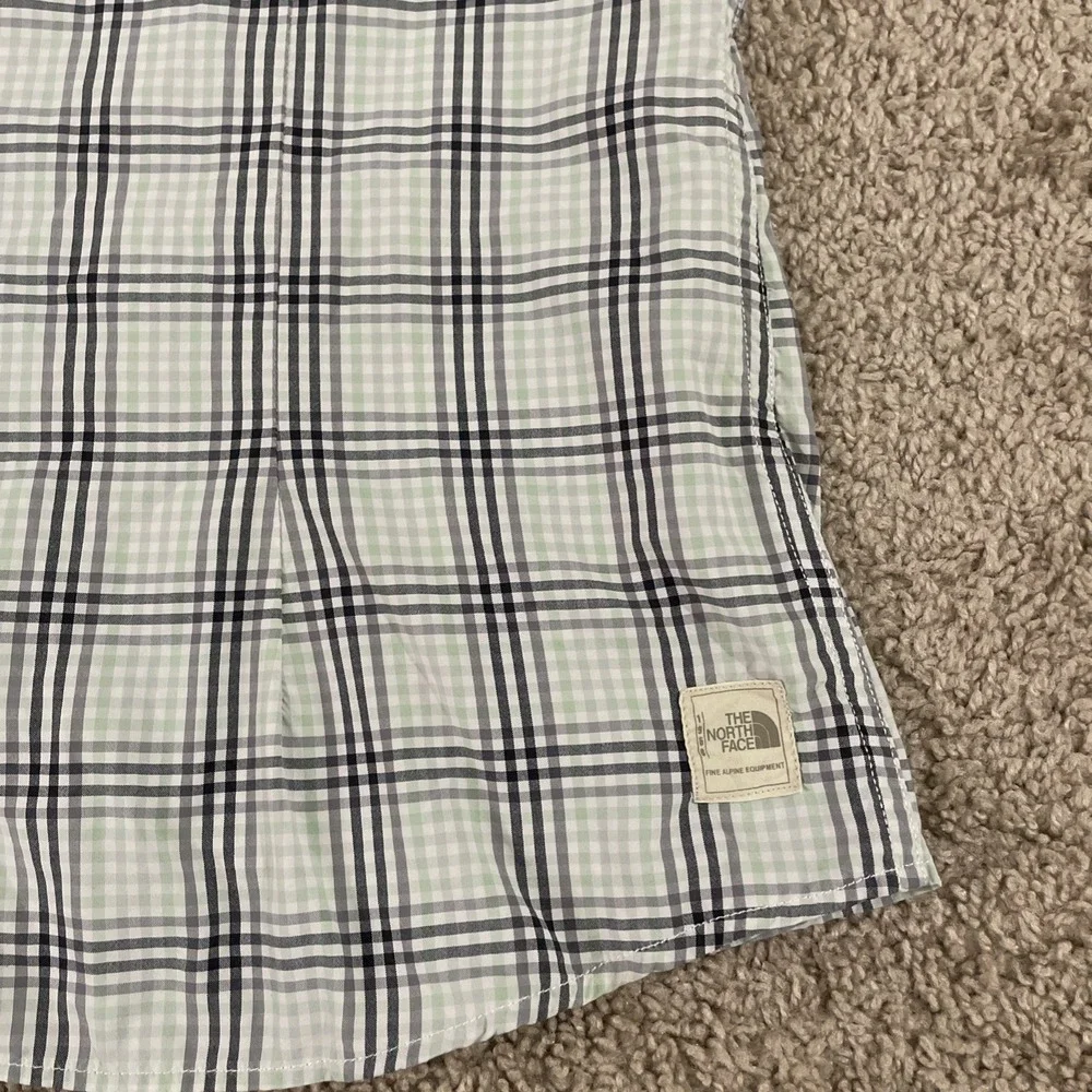 The North Face Women's XL Plaid Shirt Green Gray Button Front Outdoor Hiking - Picture 7 of 11